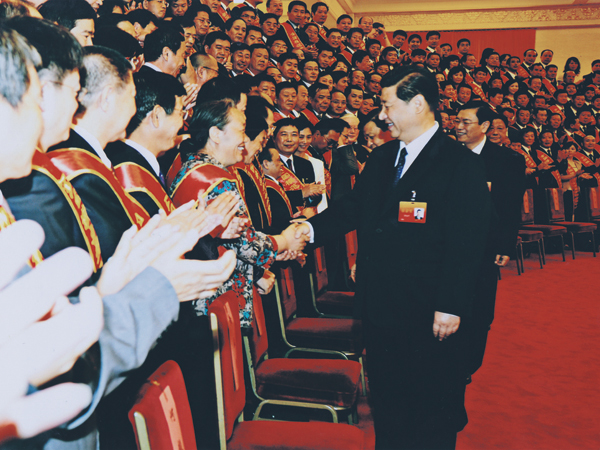 2011年8月15日，奇正集團(tuán)獲“全國(guó)構(gòu)建和諧勞動(dòng)關(guān)系先進(jìn)代表”殊榮，作為甘肅唯一典型代表在大會(huì)交流經(jīng)驗(yàn)，受到國(guó)家副主席習(xí)近平的親切接見。