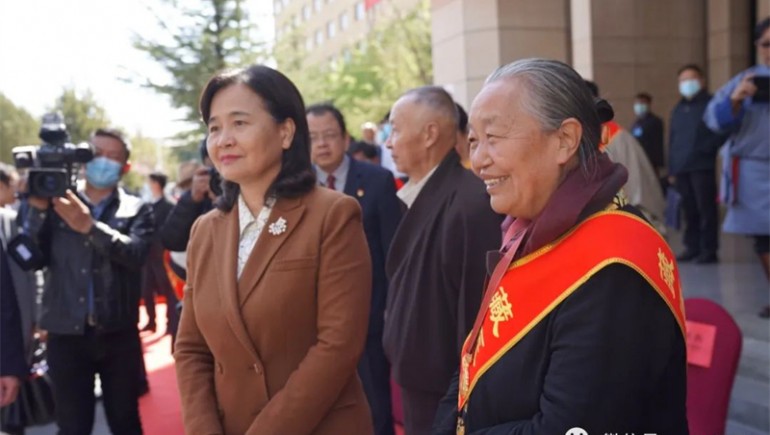 傳承精華，讓藏醫(yī)藥造福人民健康安全！